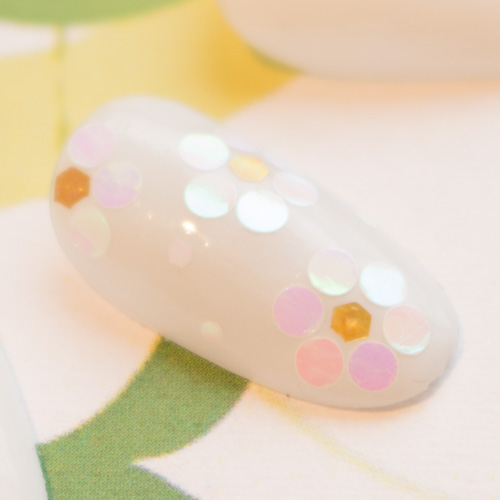 ホワイトフラワーネイル