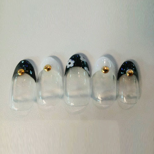 小花柄モノトーンフレンチ