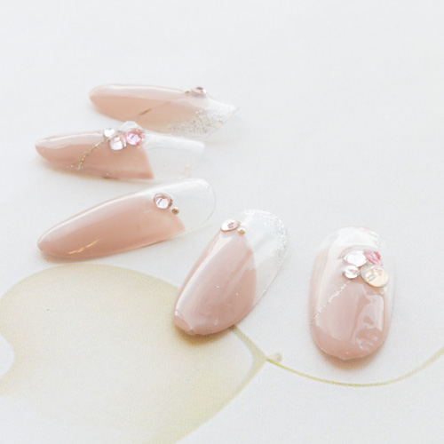 ピンクベージュ斜めフレンチ