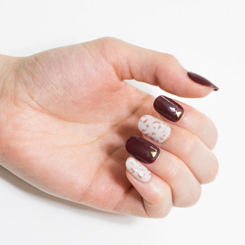 上品ブラウンのレオパードネイル