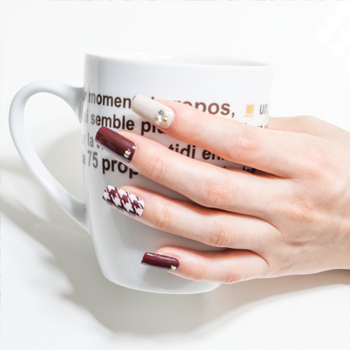 千鳥格子のあったかブラウンネイル