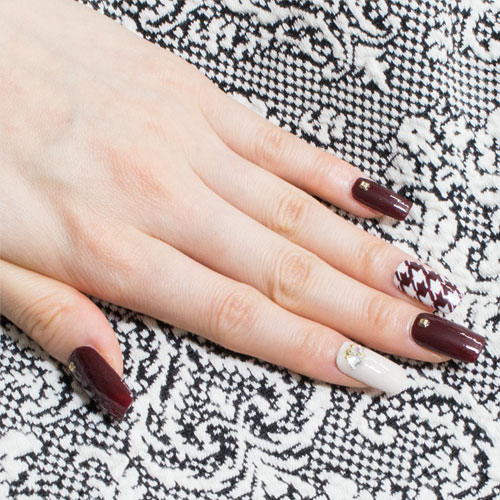 千鳥格子のあったかブラウンネイル