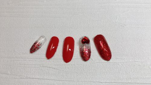 ハートのbijouネイル